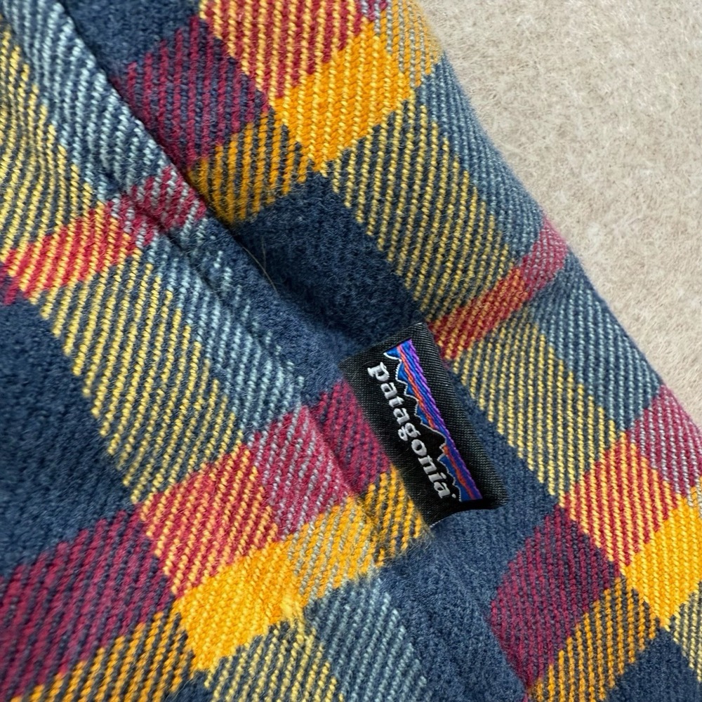 Patagonia Worn Wear S Fjord Flannel Shirt Organic Cotton Navy Gold‎ Burgundy - Picture 7 of 13